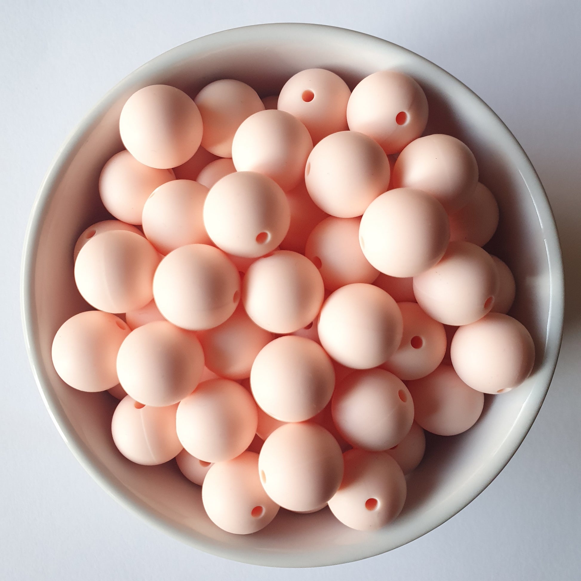 15mm light peach round silicone beads